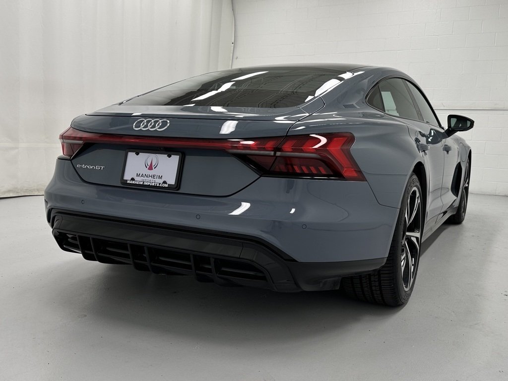 2022 Audi e-tron GT Premium Plus photo 6