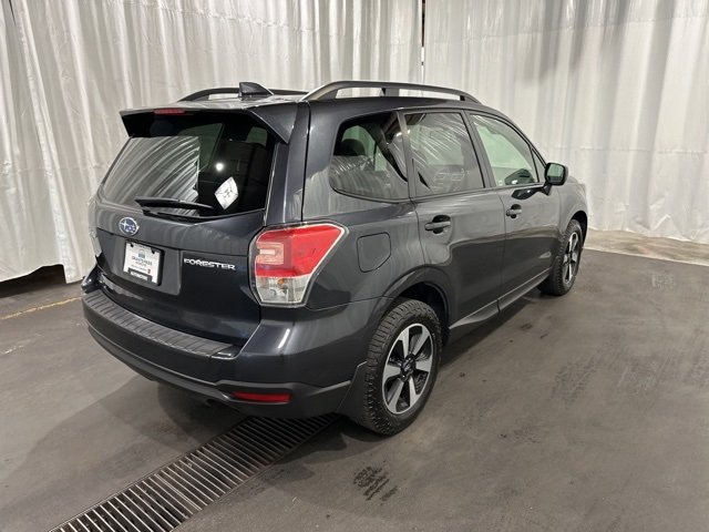 2018 Subaru Forester 2.5i Premium photo 2