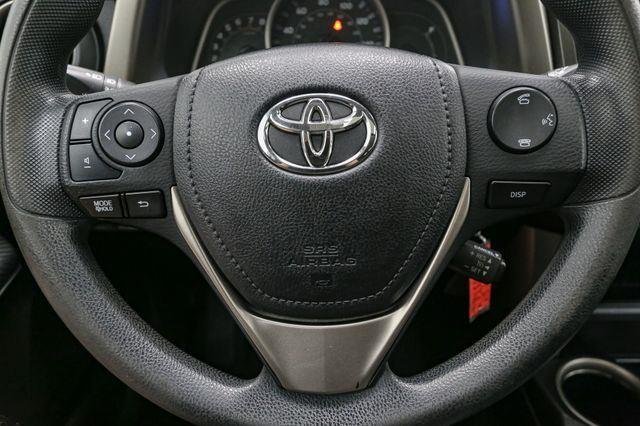 2014 Toyota RAV4 XLE photo 21