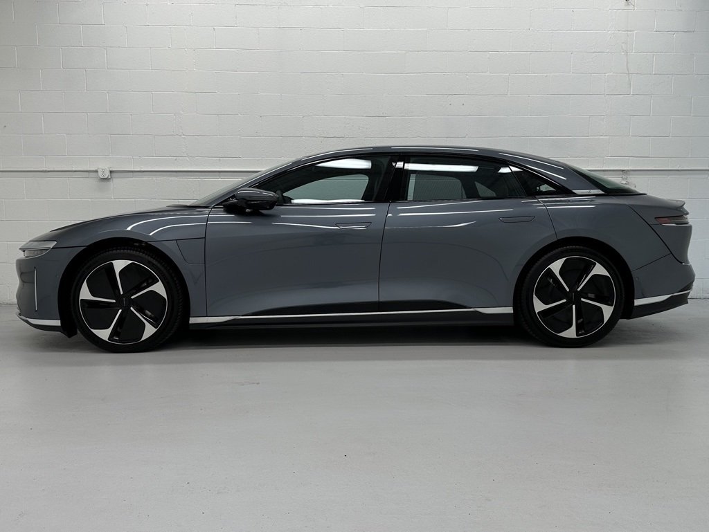 2025 Lucid Air Touring photo 3