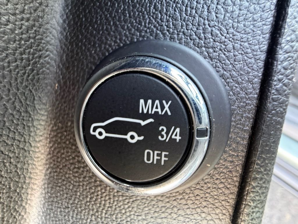 2023 Chevrolet Traverse Leather photo 27