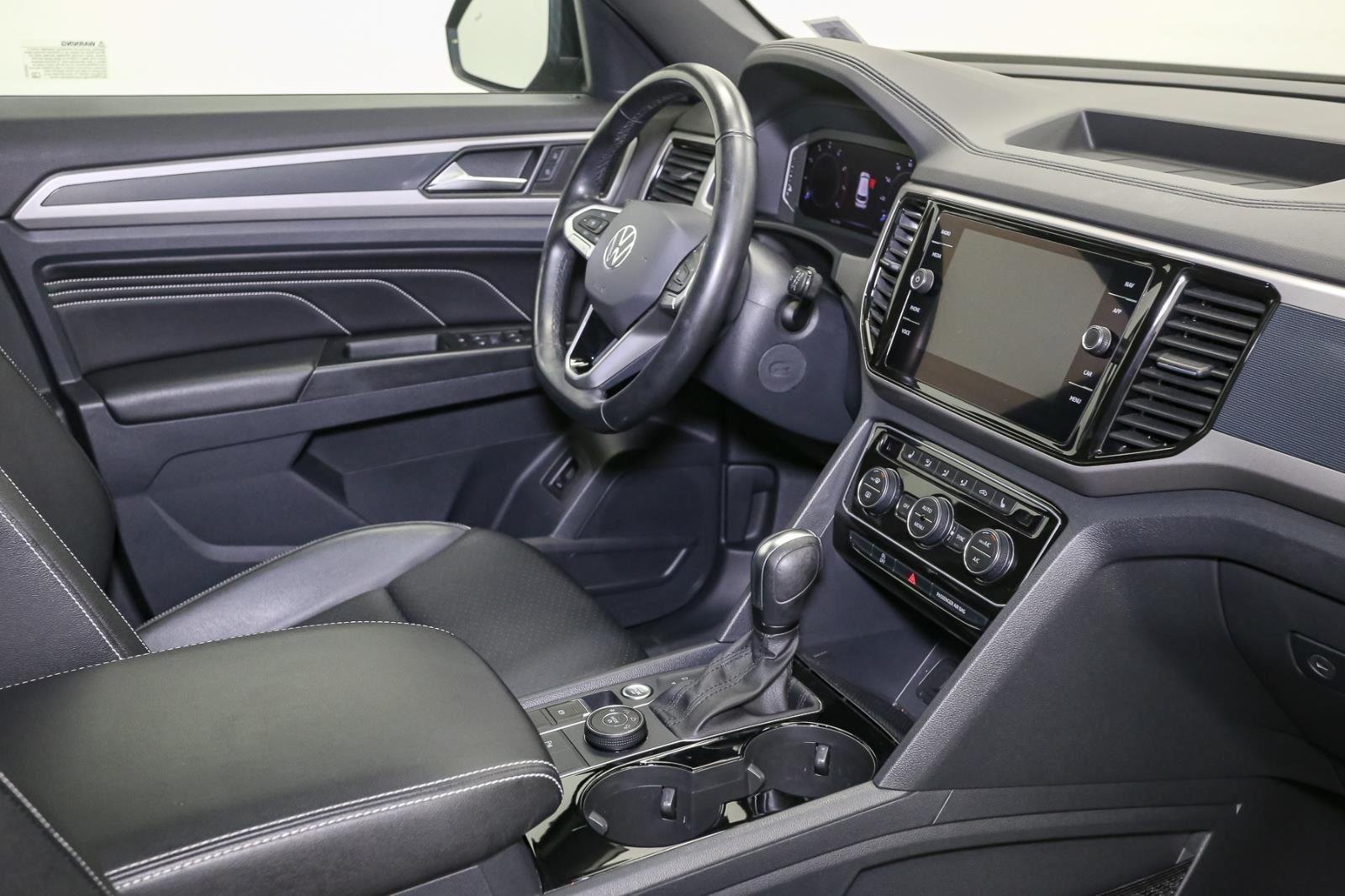 2020 Volkswagen Atlas Cross Sport SEL photo 14