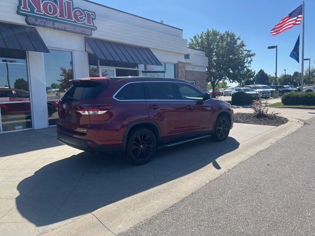 2019 Toyota Highlander Sport photo 3