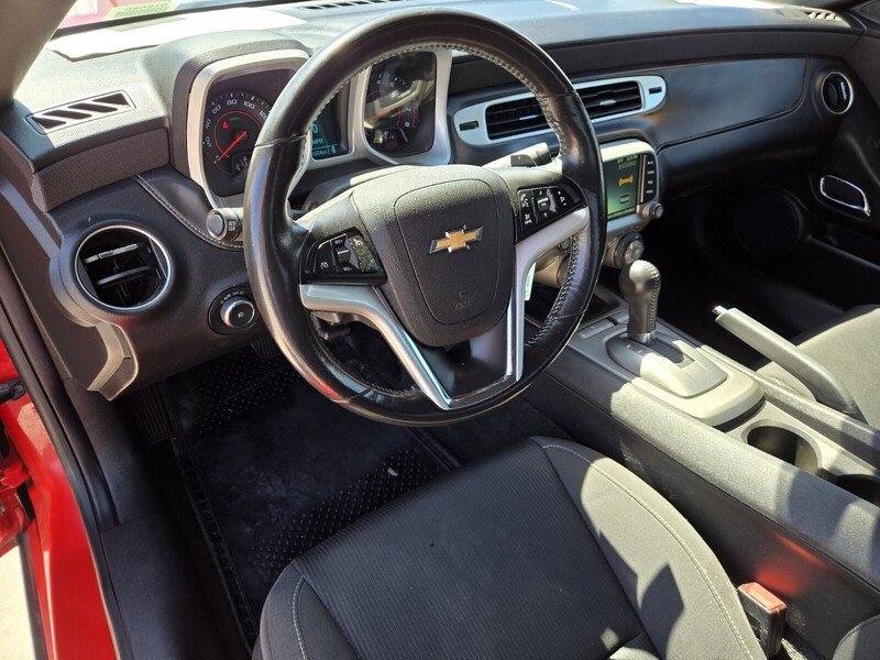 2015 Chevrolet Camaro 1LT photo 7