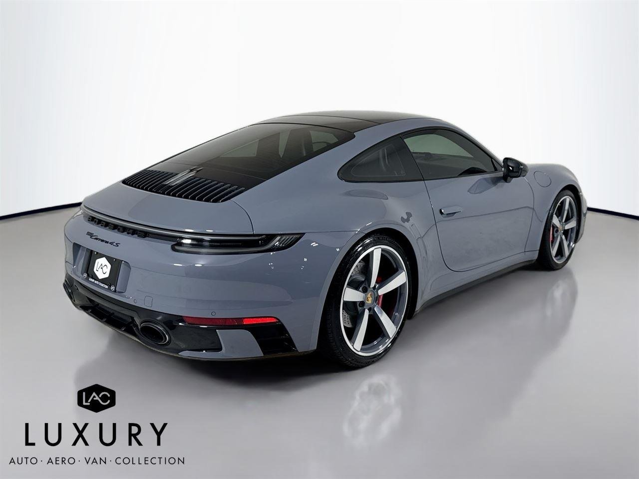 2023 Porsche 911 4S photo 4