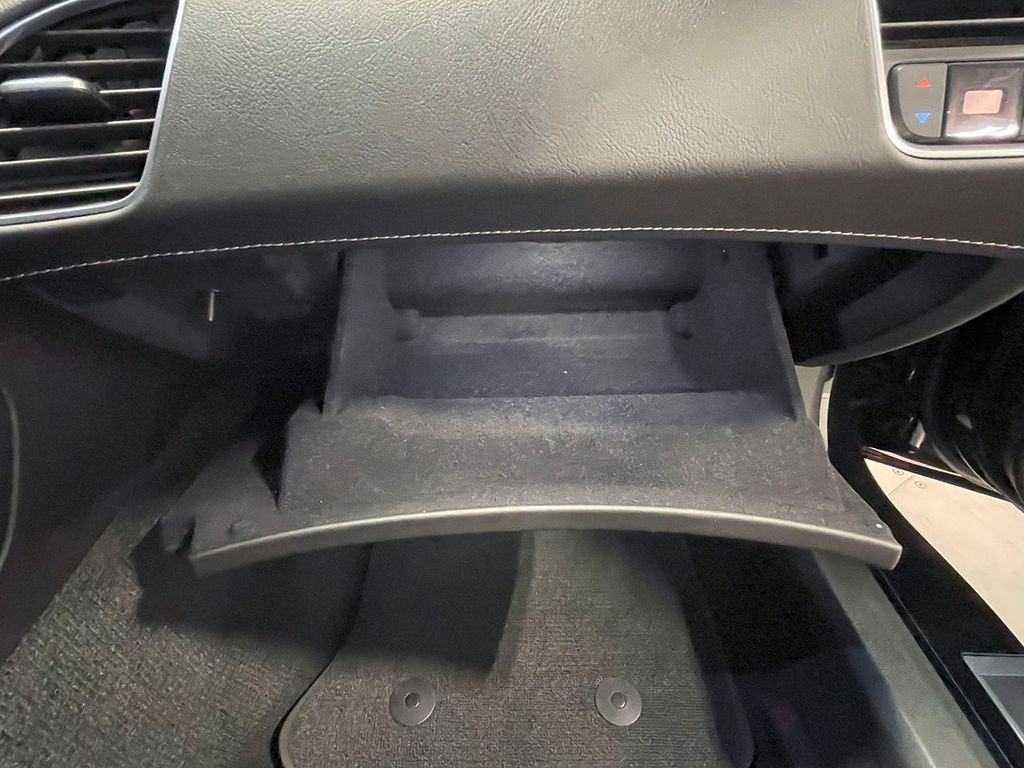 2015 Chevrolet Corvette Stingray 2LT photo 42