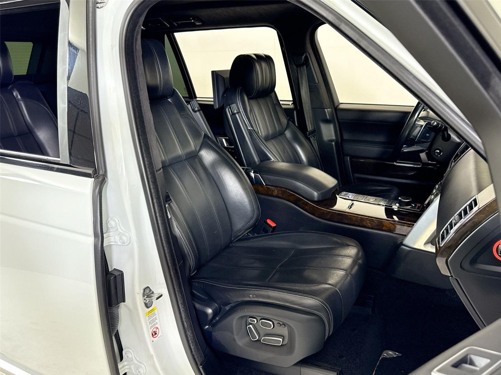 2015 Land Rover Range Rover Autobiography photo 24