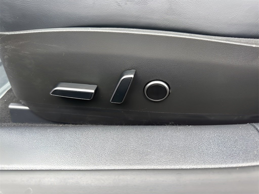 2023 Tesla Model 3 Performance photo 10