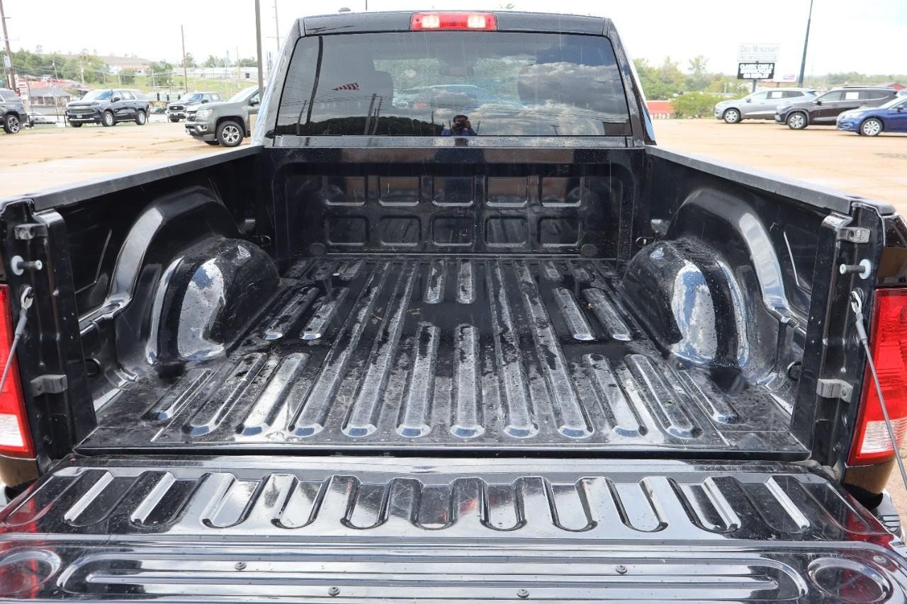 2024 Ram 1500 Classic SLT photo 17