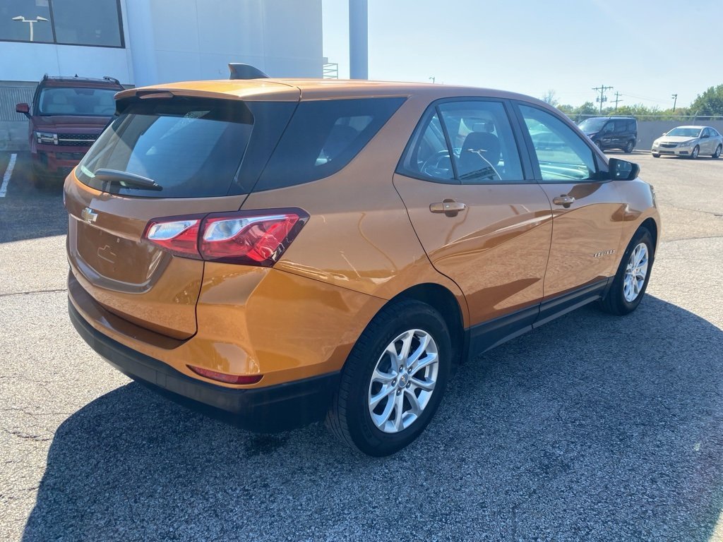 2019 Chevrolet Equinox LS photo 4