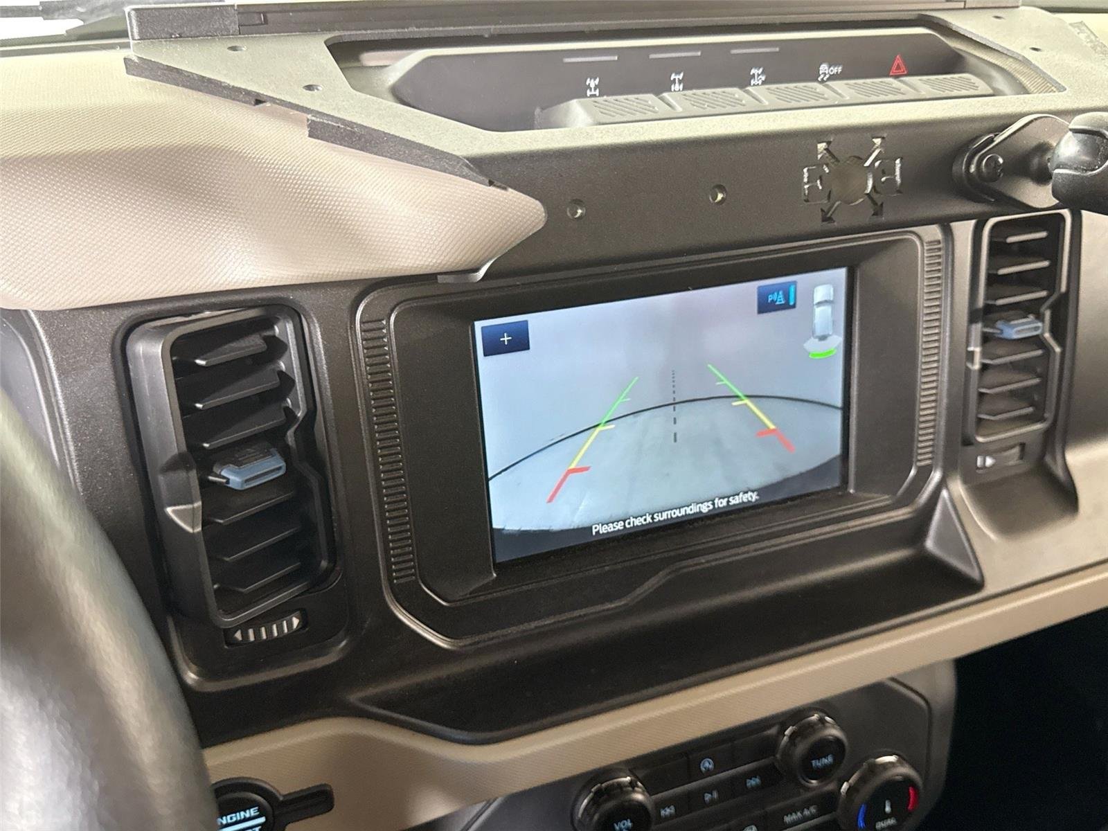 2022 Ford Bronco Wildtrak photo 17
