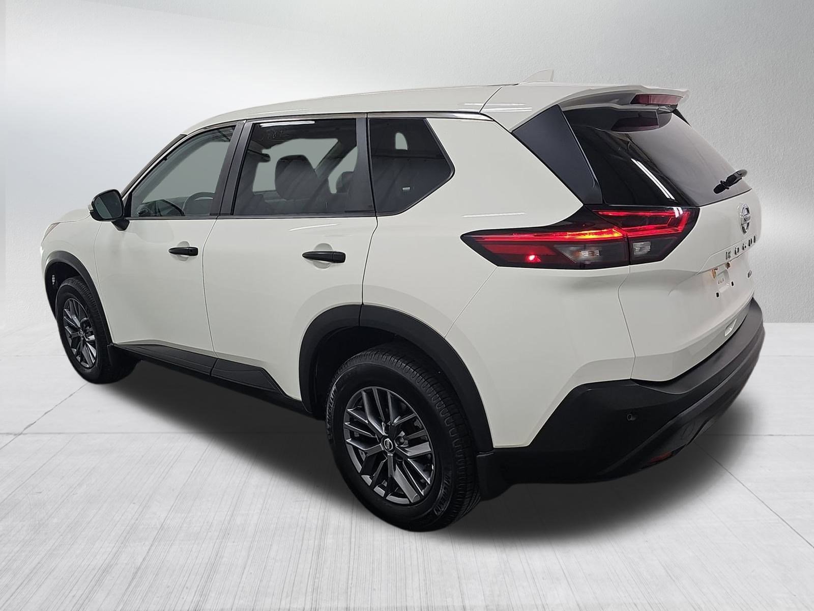 2021 Nissan Rogue S photo 6