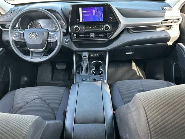 2023 Toyota Highlander L photo 14