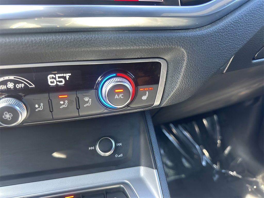 2023 Audi Q3 S line Premium photo 21