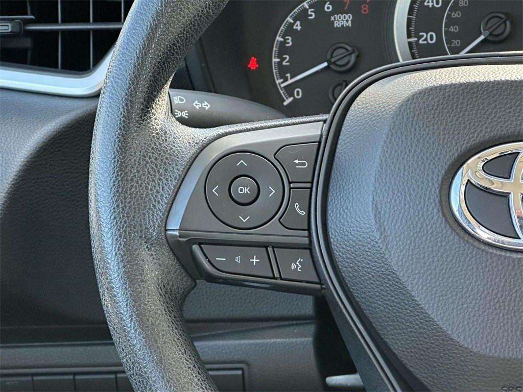 2020 Toyota Corolla LE photo 29