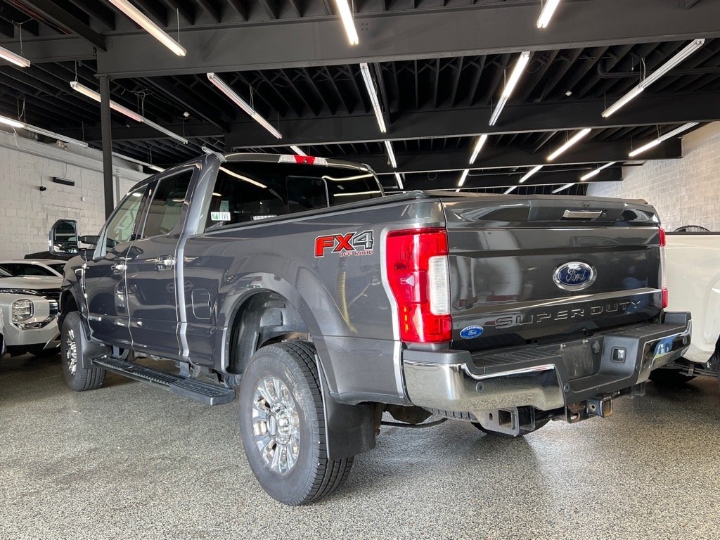 2017 Ford F-250 Lariat photo 4