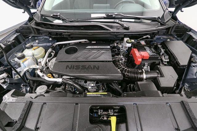 2025 Nissan Rogue SV photo 13