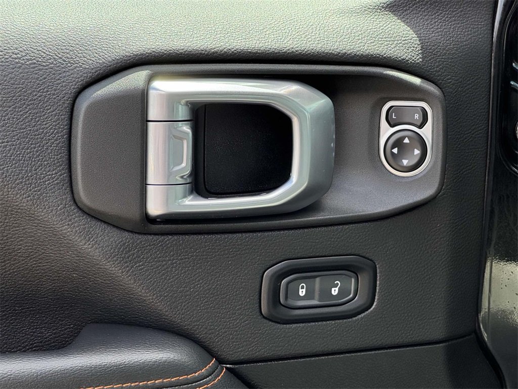 2023 Jeep Gladiator Mojave photo 26