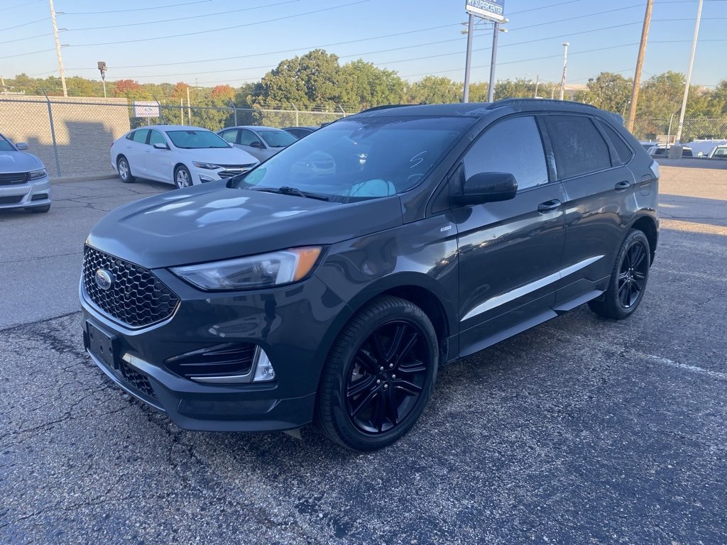 2021 Ford Edge ST photo 3