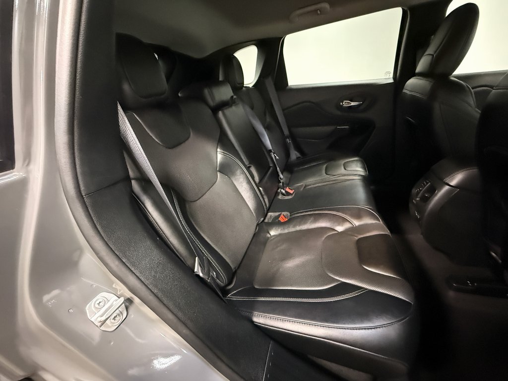 2023 Jeep Cherokee Altitude photo 11
