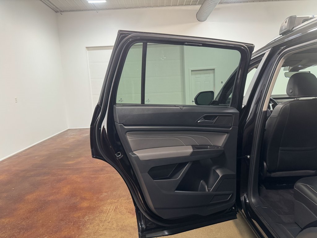 2023 Volkswagen Atlas SEL photo 41