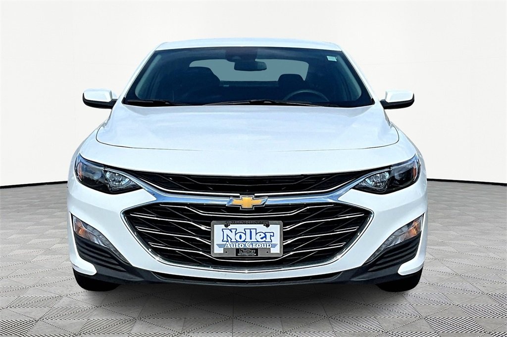 2024 Chevrolet Malibu 1LT photo 3