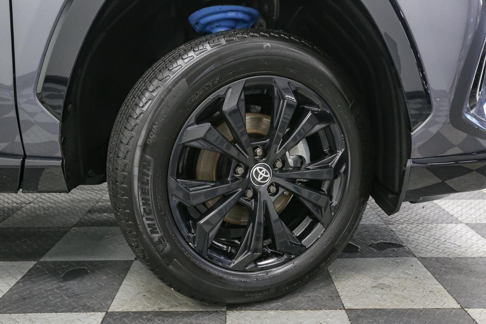 2022 Toyota RAV4 Hybrid SE photo 12