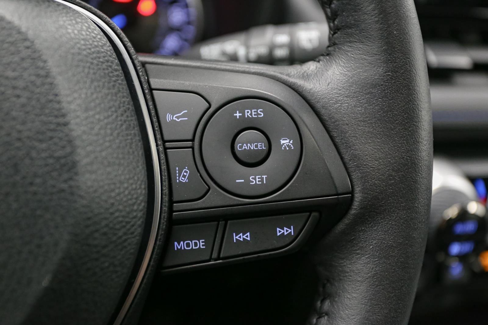 2022 Toyota RAV4 Hybrid SE photo 30