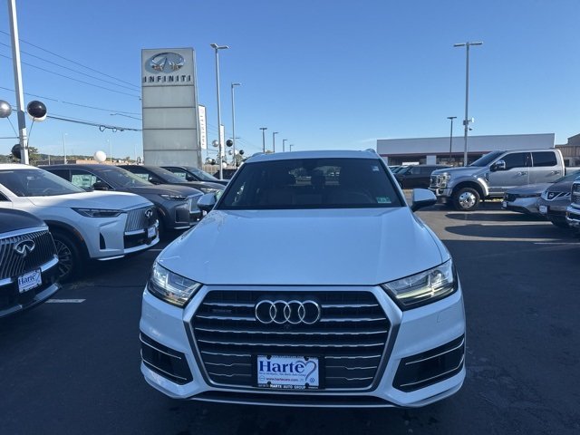 2019 Audi Q7 55 Premium Plus photo 2