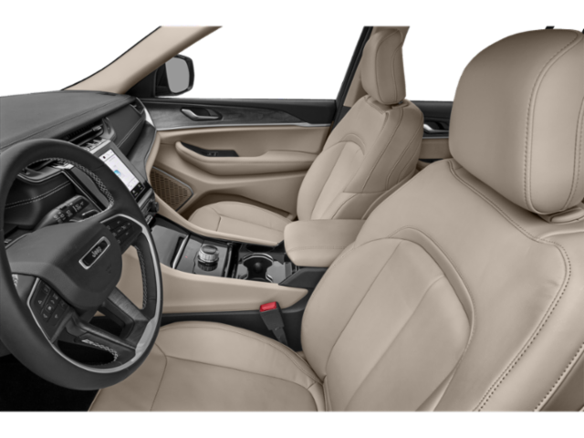 2023 Jeep Grand Cherokee Overland photo 5