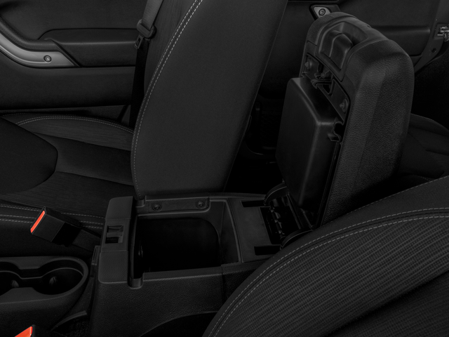 2016 Jeep Wrangler Unlimited Sahara photo 11