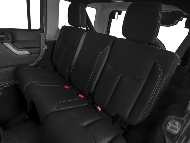 2016 Jeep Wrangler Unlimited Sahara photo 10