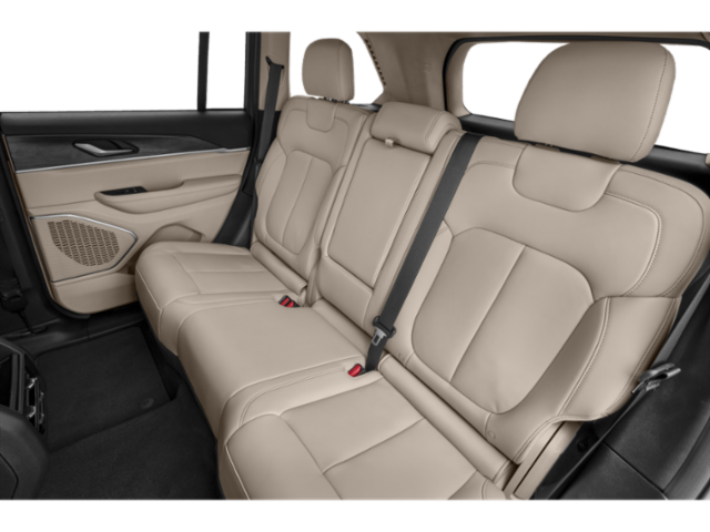 2023 Jeep Grand Cherokee Overland photo 9