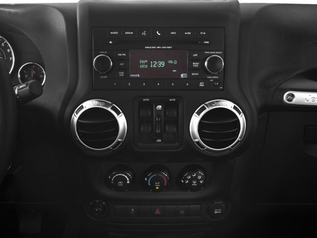 2016 Jeep Wrangler Unlimited Sahara photo 7